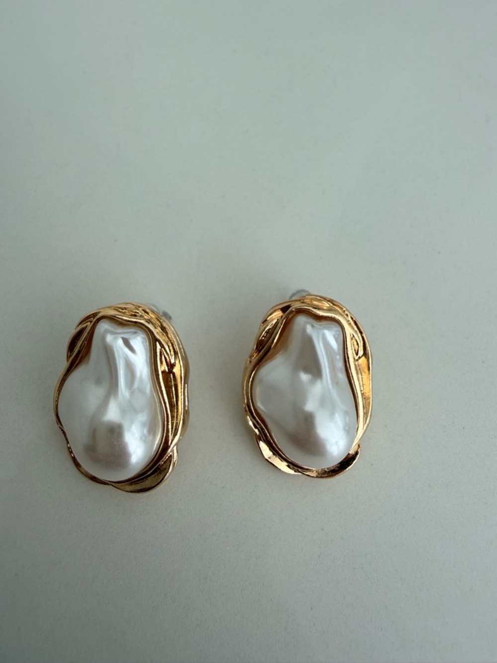Gold Frame Faux Pearl Statement Earrings - White